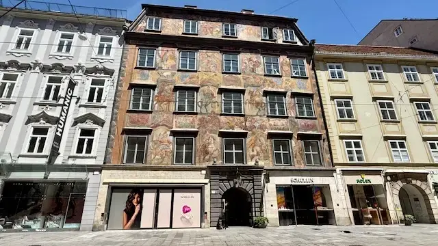 Hauptplatz und Rathaus